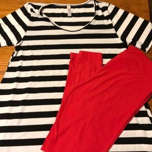 LLR Perfect Tee (Large) and T&C leggings Outfit